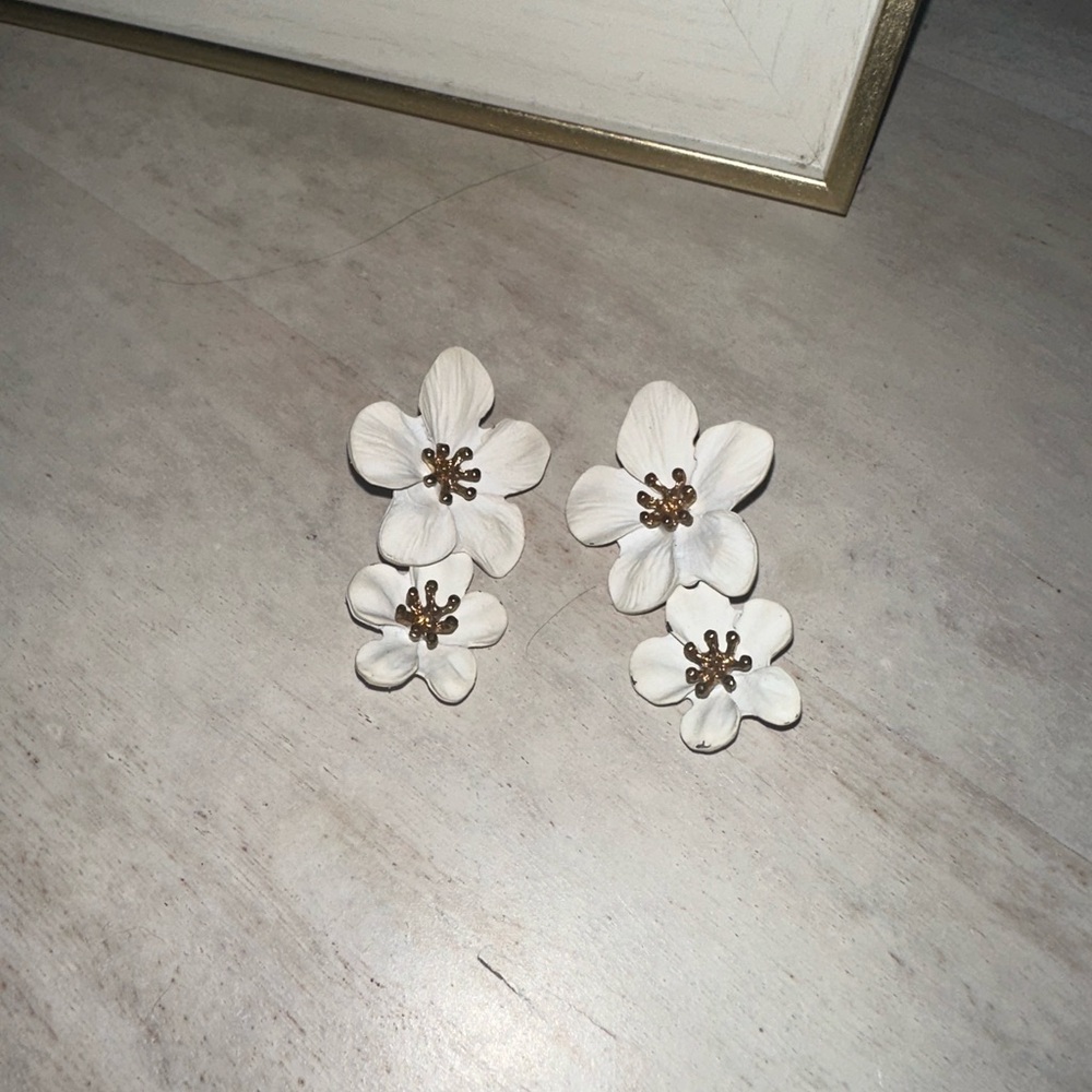 White Floral Earrings
